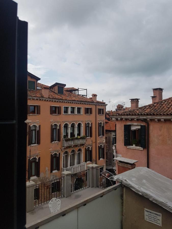 Ca' Cappello 2 With Canal View * Venice